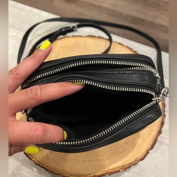 Tory Burch Mini Crossbody - Picture 5 of 9